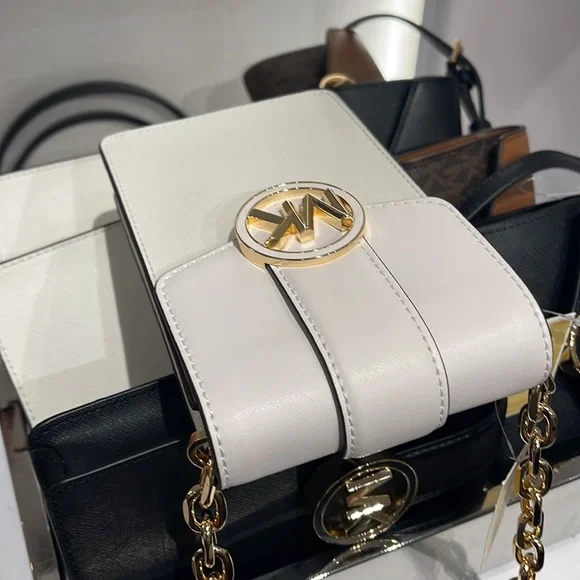 MICHAEL KORS CARMEN SMALL FAUX LEATHER PHONE CROSSBODY BAG - Picture 7 of 16